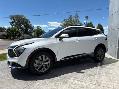 Used 2023 Kia Sportage SX FWD image 4