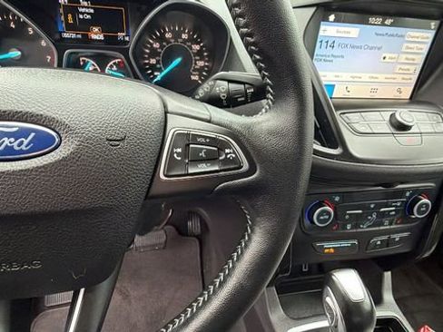 Used 2019 Ford Escape SE image 28