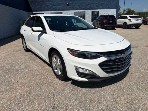 Used 2024 Chevrolet Malibu LT FWD image 7