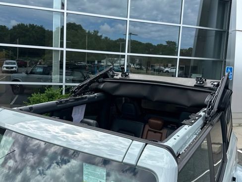 Used 2023 Ford Bronco Outer Banks AWD/4WD image 4