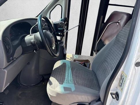 Used 2002 Ford E-450 and Econoline 450 RWD image 10