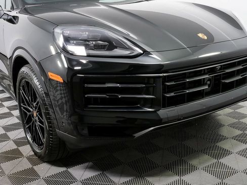 New 2026 Porsche Cayenne AWD/4WD image 39