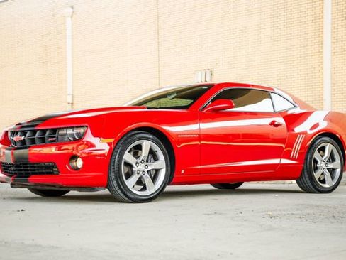 Used 2010 Chevrolet Camaro SS w/ RS Package image 36
