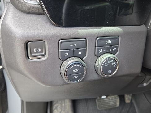 Used 2024 Chevrolet Silverado 1500 LT AWD/4WD image 31
