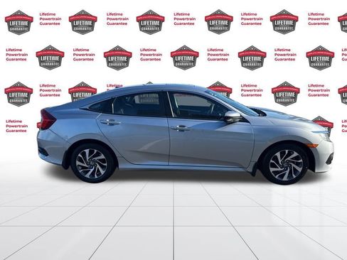 Used 2016 Honda Civic EX image 4