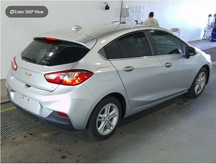 Used 2017 Chevrolet Cruze LT w/ Convenience Package FWD image 2