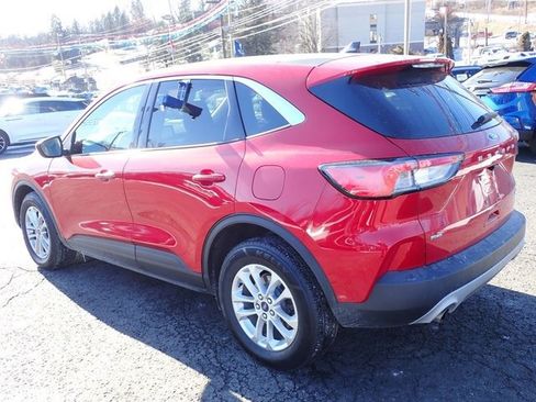 Used 2020 Ford Escape SE image 5