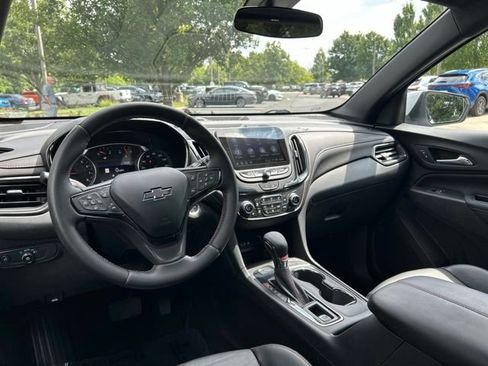Used 2022 Chevrolet Equinox RS w/ RS Leather Package AWD/4WD image 10