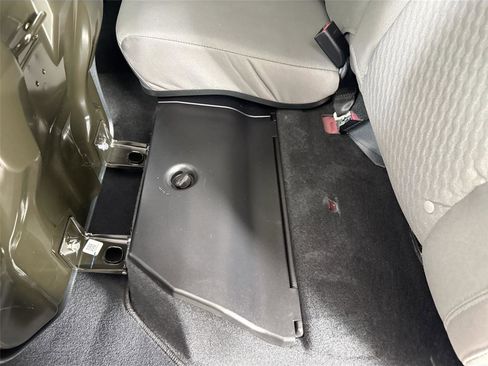 Certified 2022 Toyota Tacoma SR5 image 30