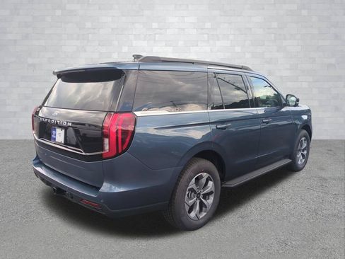 New 2027 Ford Expedition Active RWD image 4