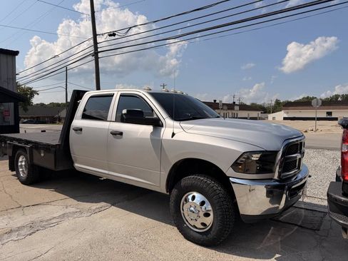 Used 2014 RAM 3500 Tradesman w/ Chrome Appearance Group AWD/4WD image 2