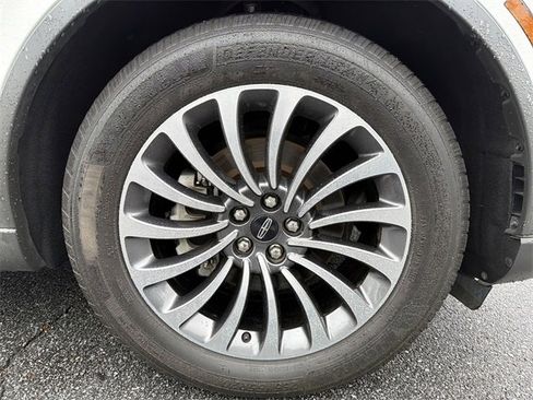 Used 2021 Lincoln Aviator Reserve w/ Equipment Group 201A image 12