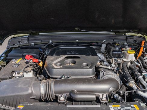 Used 2024 Jeep Wrangler Unlimited w/ Convenience Group image 23