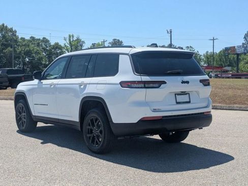 New 2026 Jeep Grand Cherokee L 2WD image 6