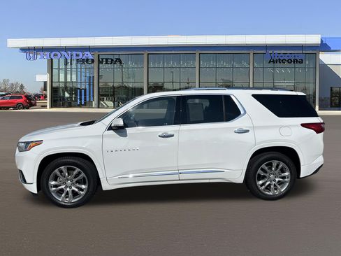 Used 2018 Chevrolet Traverse High Country AWD/4WD image 2