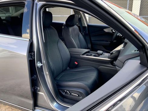 Certified 2025 Acura TLX w/ Technology Package image 8