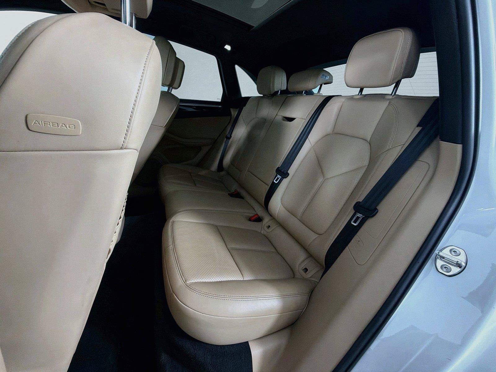 Certified 2023 Porsche Macan AWD/4WD image 22