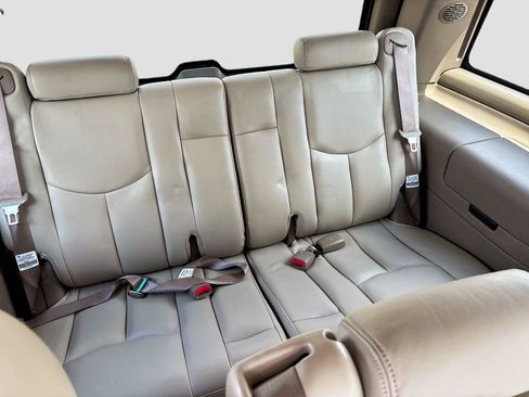 Used 2003 Chevrolet Tahoe LT AWD/4WD image 25