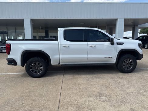 Used 2025 GMC Sierra 1500 AT4X image 8