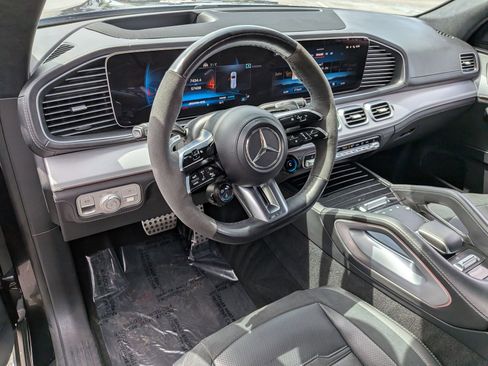 Used 2024 Mercedes-Benz GLS 63 AMG 4MATIC image 4