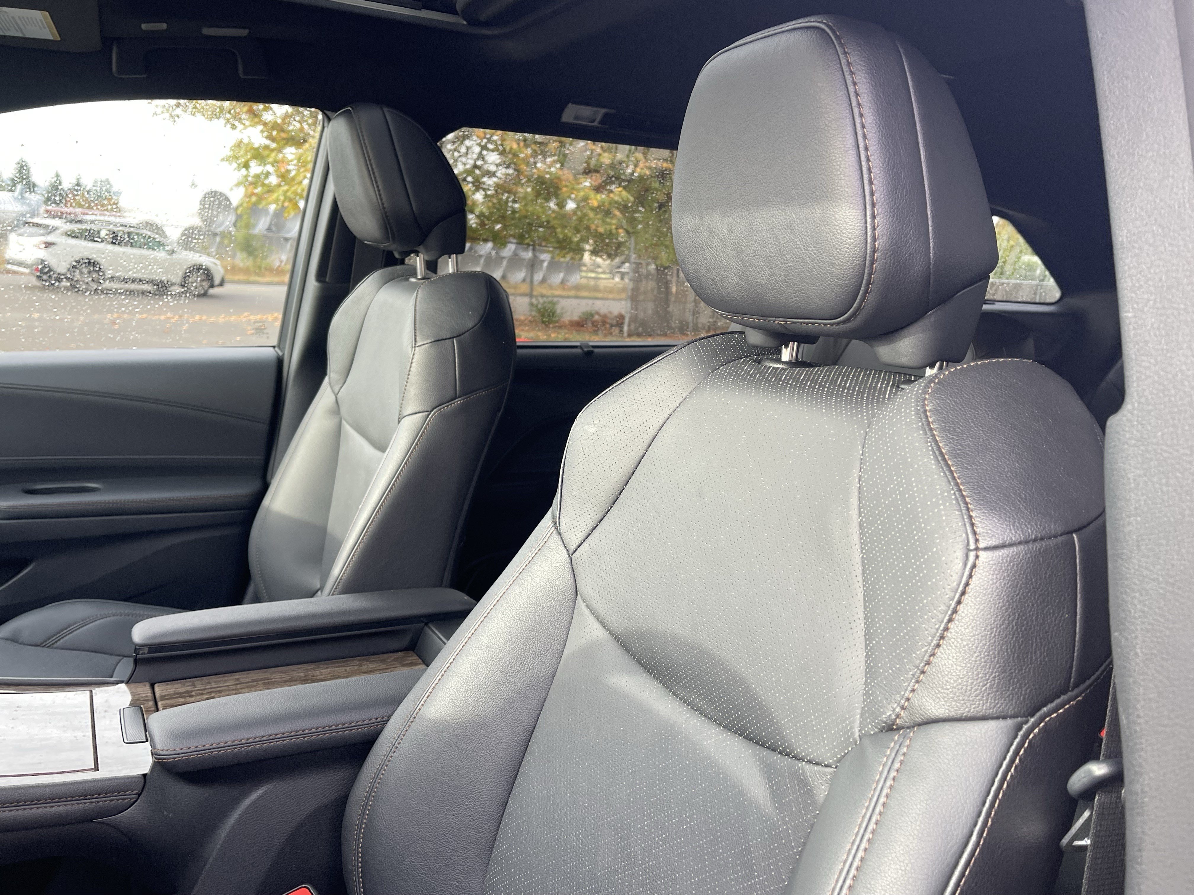 Used 2025 Toyota Sienna Platinum AWD/4WD image 19