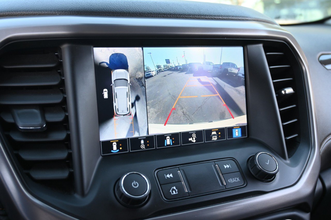 Used 2021 GMC Acadia AT4 w/ Technology Package AWD/4WD image 13
