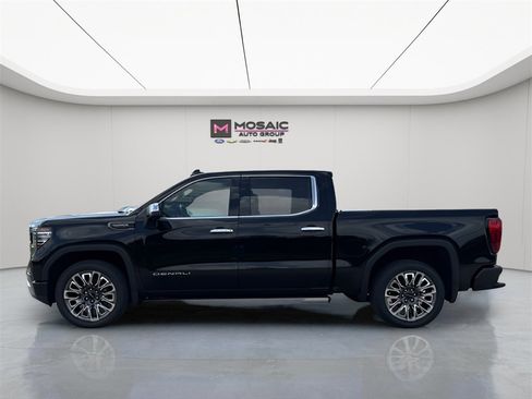 Used 2024 GMC Sierra 1500 Denali Ultimate image 4