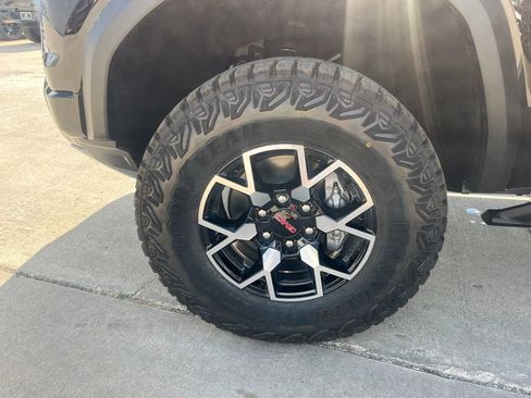 New 2026 GMC Canyon AT4X image 28