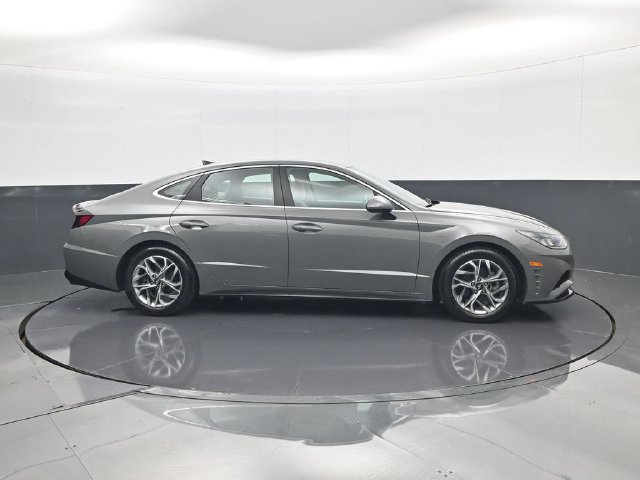 Used 2023 Hyundai Sonata SEL FWD image 4