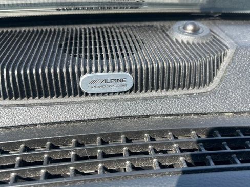 Used 2016 RAM 1500 Laramie image 16