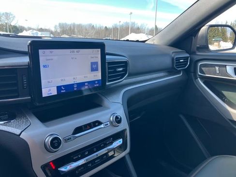 Used 2023 Ford Explorer Timberline image 11
