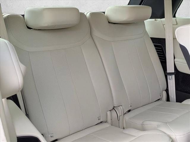 Certified 2025 Land Rover Range Rover Long Wheelbase SE AWD/4WD image 21