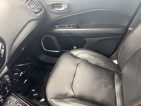 Used 2020 Jeep Compass Limited w/ Premium Lighting Group AWD/4WD image 17