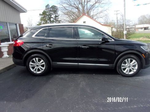 Used 2018 Lincoln MKX Premiere w/ Cargo Accessories Package image 4