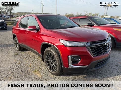 Used 2023 Chevrolet Traverse RS image 1