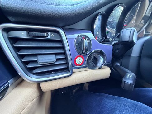 Used 2016 Porsche Panamera Edition image 19