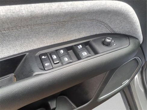 Used 2023 Jeep Compass Latitude w/ Sun and Sound Group image 13