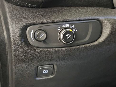 Used 2021 Chevrolet Blazer LT FWD image 16