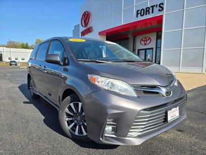 Certified 2019 Toyota Sienna XLE