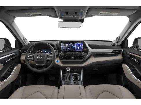 Used 2021 Toyota Highlander Platinum AWD/4WD image 5