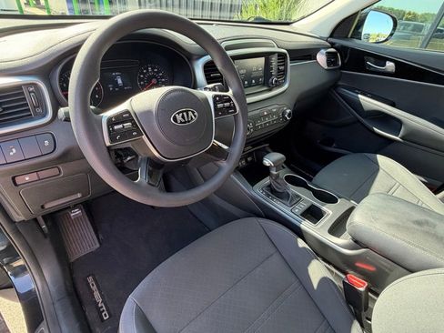 Used 2020 Kia Sorento LX AWD/4WD image 7