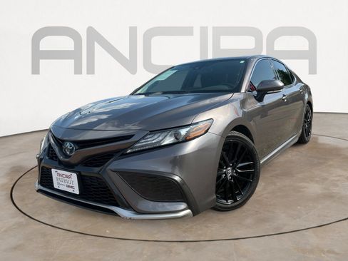 Used 2022 Toyota Camry XSE w/ Cold Weather Package FWD image 4