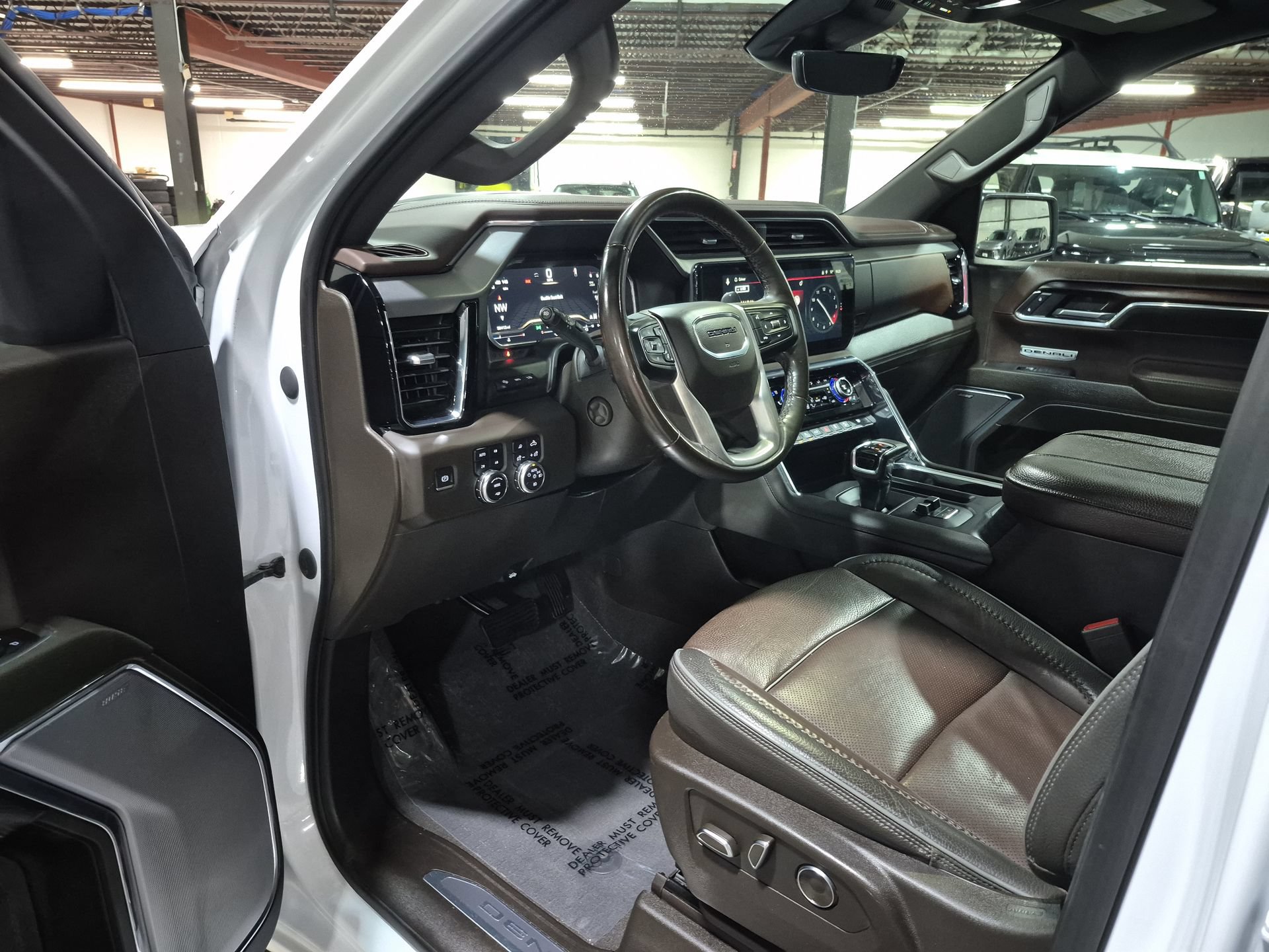 Used 2024 GMC Sierra 1500 Denali w/ Denali Reserve Package AWD/4WD image 11