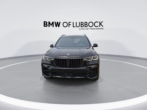 Used 2021 BMW X7 xDrive40i w/ M Sport Package AWD/4WD image 3