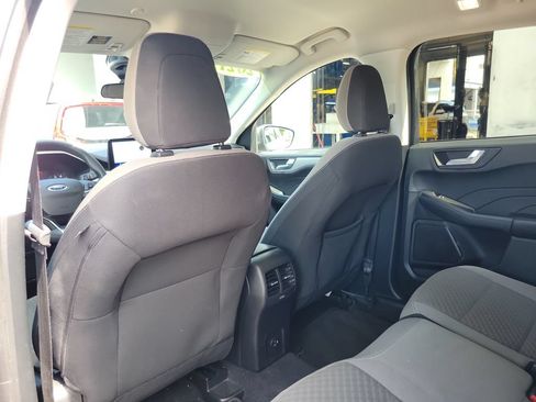 Used 2021 Ford Escape SE FWD image 10
