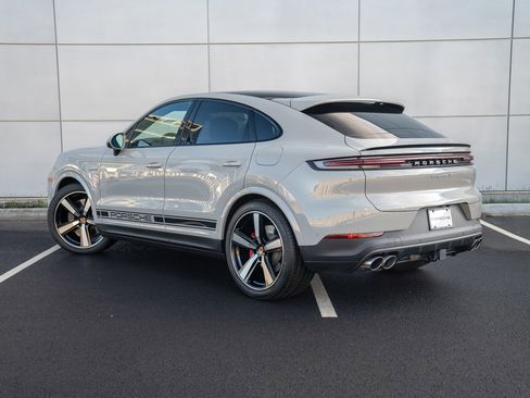 New 2026 Porsche Cayenne S image 3