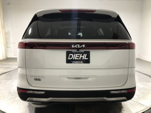 Certified 2024 Kia Carnival SX Prestige image 6