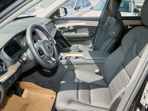 New 2026 Volvo XC90 B6 Plus w/ Protection Package image 14