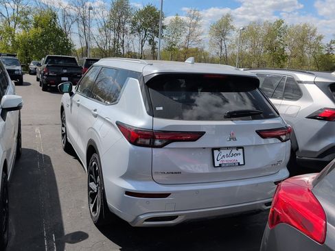 Used 2023 Mitsubishi Outlander SEL AWD/4WD image 5