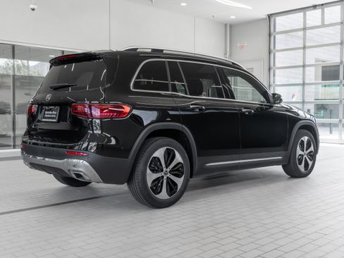Used 2024 Mercedes-Benz GLB 250 GLB 250 w/ Exclusive Package image 29